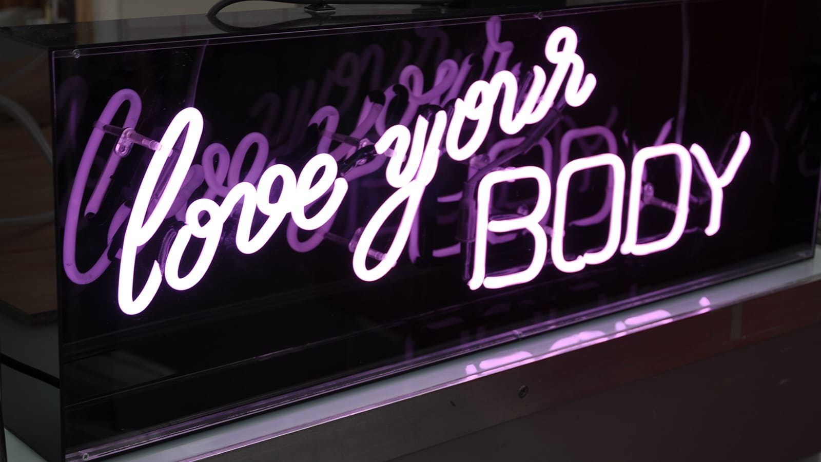 neon-love-your-body