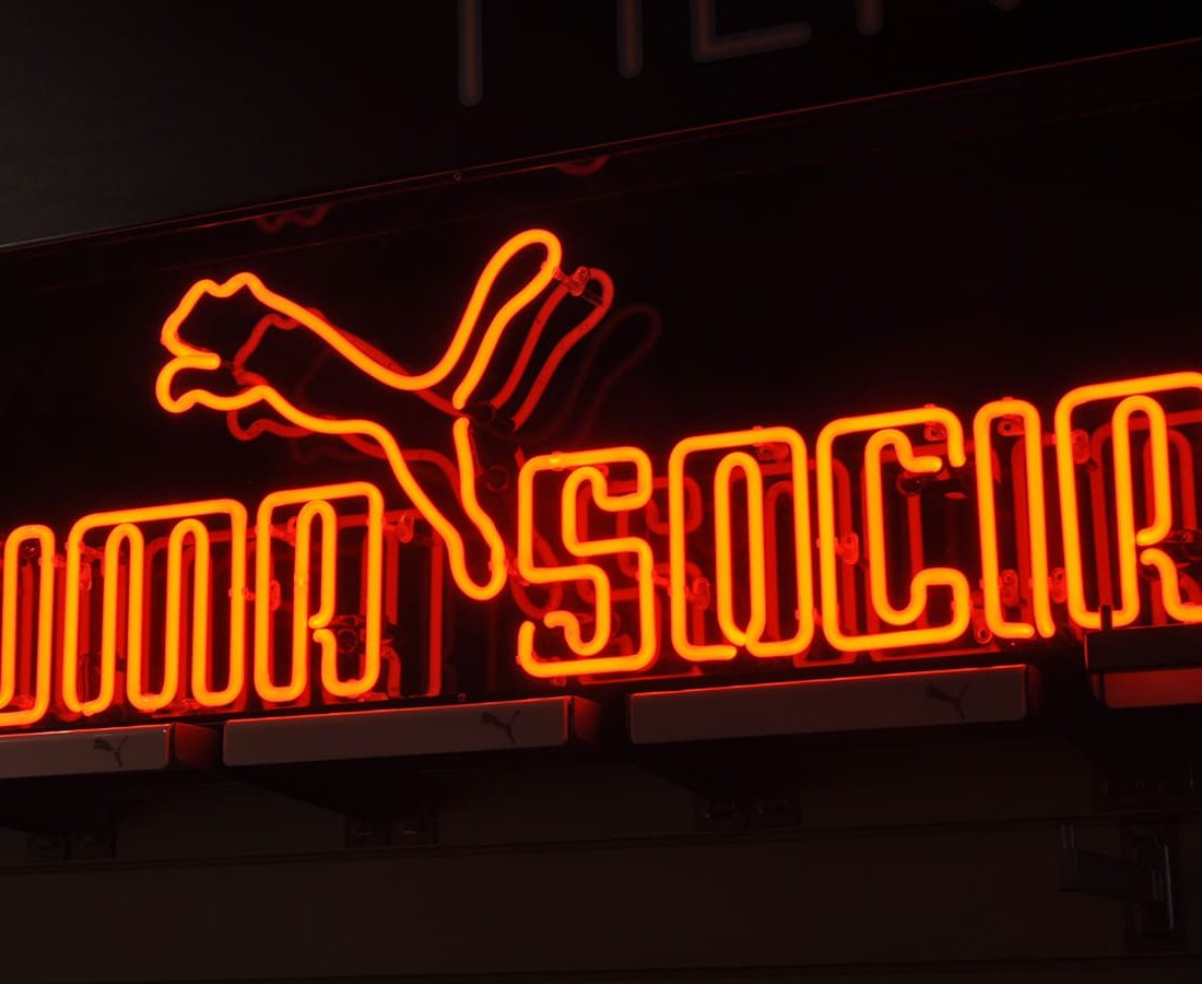 neon-puma-social