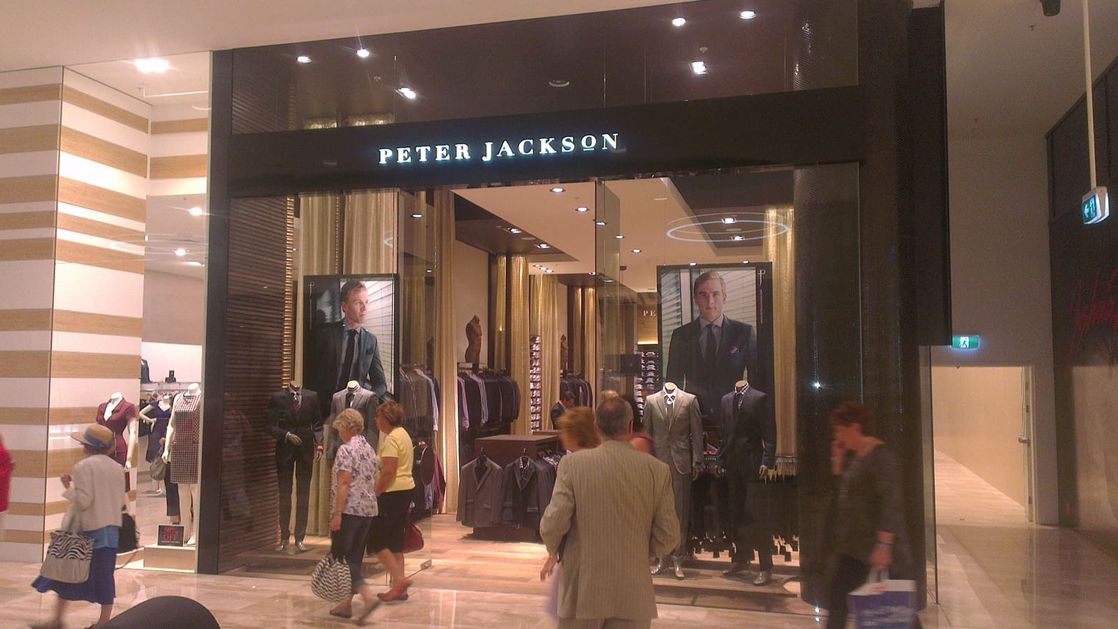 retail-peter-jackson-3